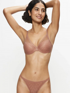 Бюстгальтер с плотной чашкой TRIUMPH Signature Sheer (Миндаль)