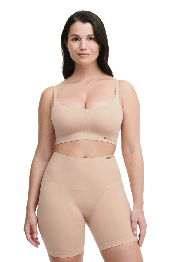 Женские высокие трусы-шорты CHANTELLE Smooth Comfort (Бежевый) фото 3