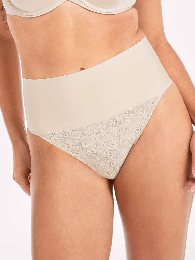 Женские трусы-стринги корректирующие MAIDENFORM Thong (Телесный) фото 1